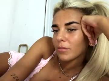 bellasnowxo