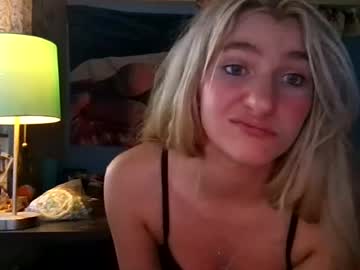 golfgirlcarly