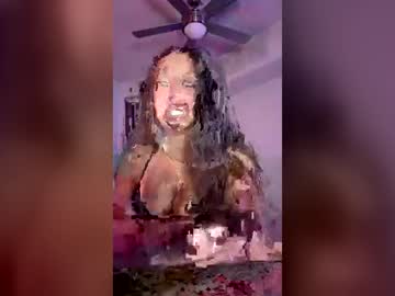 hollyanneee