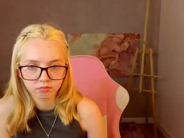 mollyy snow